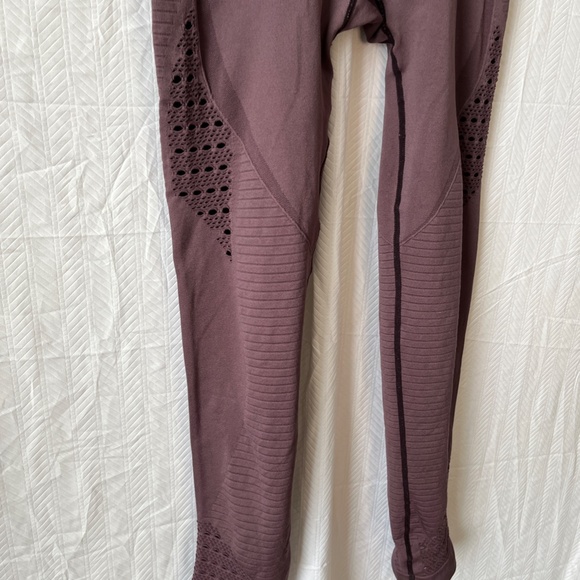 Gymshark Energy Seamless Shape Enhancing Legging Purple Cutout Size Small - Picture 5 of 11